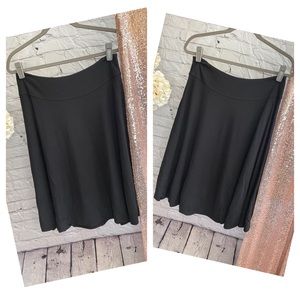 8 - EUC Ann Taylor Crepe Bubble Hem Skirt *Fully Lined - Black